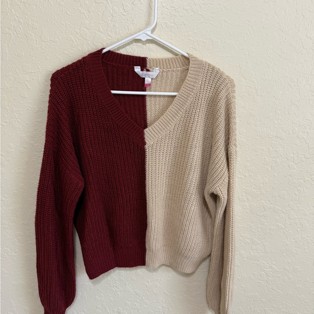 No Boundaries V-Neck Sweater - Burgundy and Beige